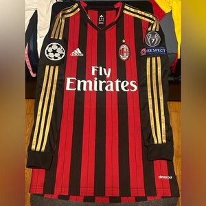 2013/14 AC Milan Long Sleeve Home Kit w/ Kaka’ #22